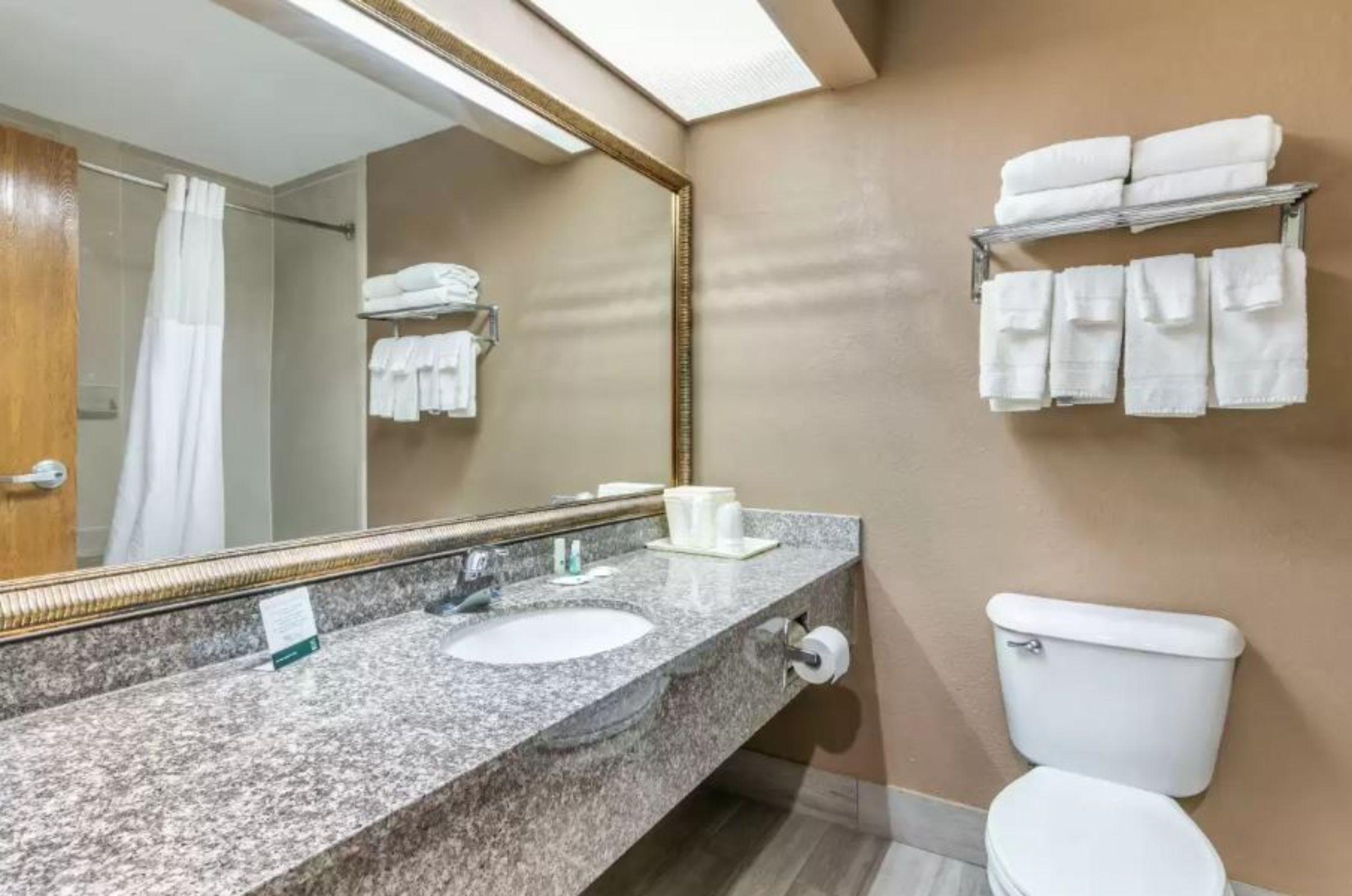 Quality Inn Rogersville Экстерьер фото